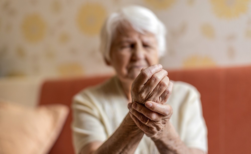 woman with arthritis pain